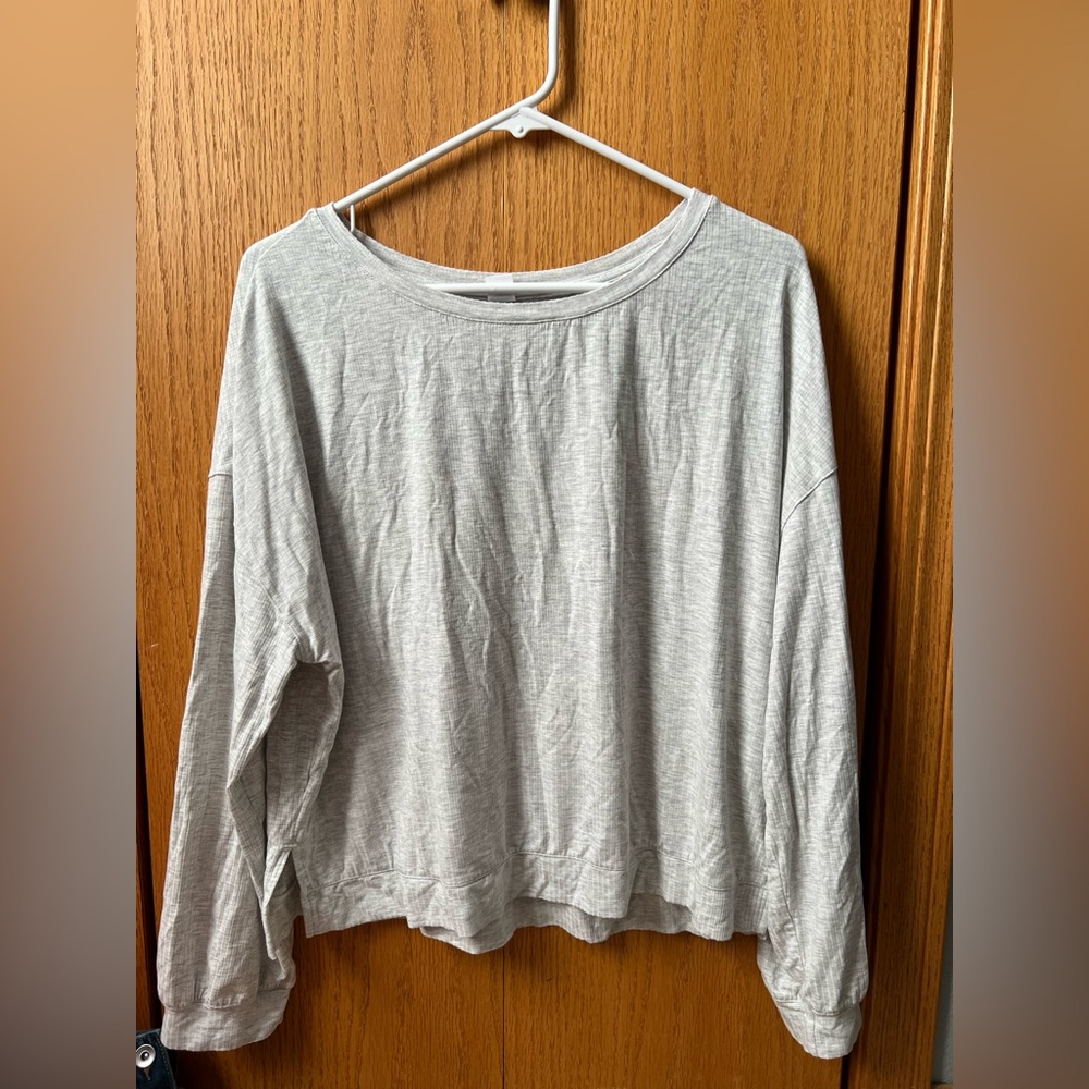 Women’s grey old navy long sleeve shirt size medium